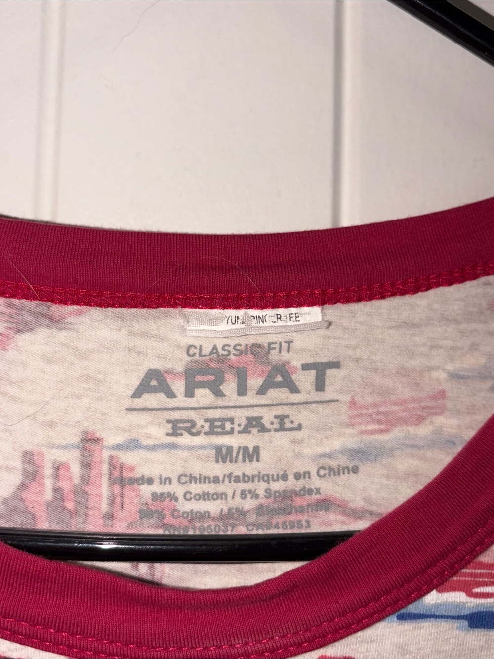 Ariat Women's Desert Scene Short Sleeve Tee in Cream and Burgundy - Picture 5 of 7